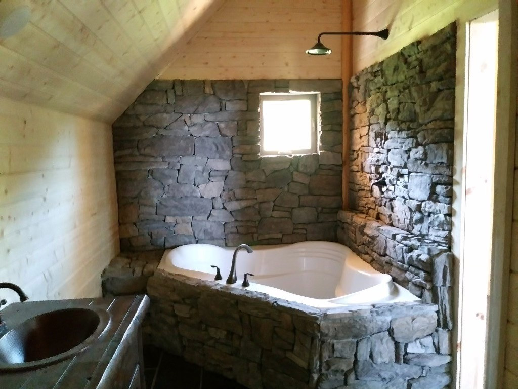 Bathrooms 3